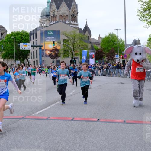 25.04.2026 - Das Zehntel Tim E. http://msf.ph/oto/9576473 25.04.2026 10:57:02 Ziel 5093, 5290, 5308, 5386, 5463, 5735, 5804, 5839, 5861, 6122, 6126, 6130, 6132, 6133, 6143, 6228, 6234, 6275, 6280, 6820, 6852, 6861, 6891, 7060, 7291, 7497, 7509, 7537, 7553, 7557, 7560, 7639, 7705, 7711, 7861, 8020 meine-sportfotos.de