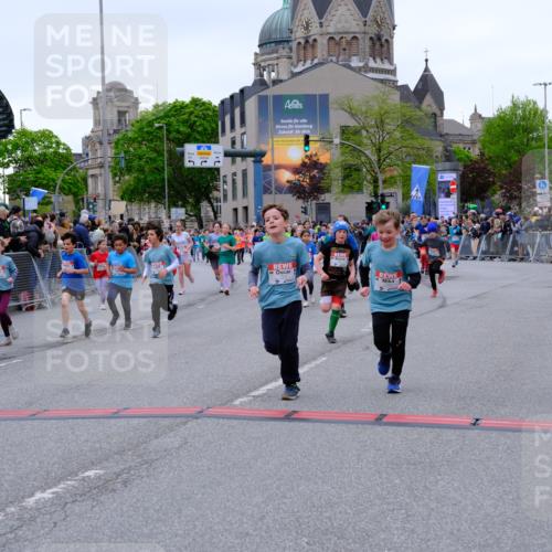 25.04.2026 - Das Zehntel Tim E. http://msf.ph/oto/9576480 25.04.2026 10:57:03 Ziel 5093, 5290, 5308, 5384, 5386, 5463, 5804, 5839, 6122, 6126, 6130, 6132, 6133, 6143, 6228, 6234, 6275, 6280, 6413, 6820, 6852, 6861, 6891, 7060, 7291, 7497, 7509, 7537, 7553, 7557, 7560, 7639, 7705, 7711, 7861, 7926, 7987, 8020 meine-sportfotos.de