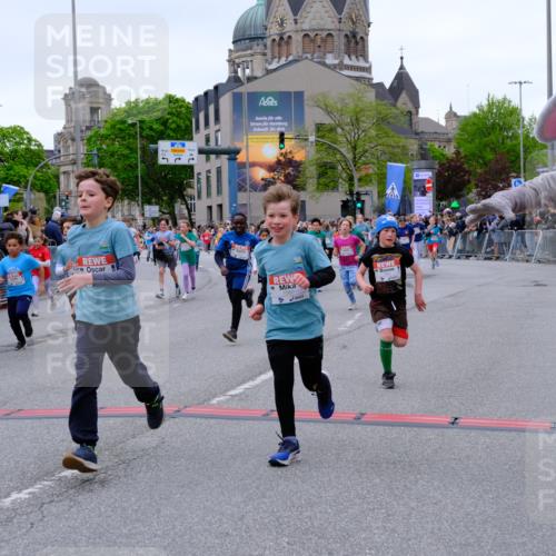 25.04.2026 - Das Zehntel Tim E. http://msf.ph/oto/9576483 25.04.2026 10:57:04 Ziel 5093, 5290, 5308, 5384, 5386, 5451, 5463, 5804, 5839, 6004, 6122, 6126, 6130, 6132, 6133, 6228, 6234, 6275, 6280, 6413, 6820, 6852, 6861, 6891, 7060, 7291, 7497, 7509, 7537, 7553, 7557, 7560, 7583, 7639, 7705, 7711, 7861, 7926, 7962, 7987, 8020 meine-sportfotos.de