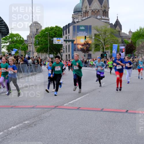 25.04.2026 - Das Zehntel Tim E. http://msf.ph/oto/9576491 25.04.2026 10:57:07 Ziel 5093, 5290, 5308, 5384, 5386, 5401, 5419, 5437, 5451, 5463, 5678, 5830, 6004, 6122, 6126, 6228, 6234, 6275, 6280, 6330, 6413, 6820, 6852, 6861, 7060, 7291, 7497, 7509, 7537, 7553, 7557, 7560, 7575, 7583, 7639, 7705, 7711, 7853, 7861, 7926, 7962, 7987, 8020 meine-sportfotos.de