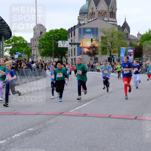 25.04.2026 - Das Zehntel Tim E. http://msf.ph/oto/9576492 25.04.2026 10:57:08 Ziel 5093, 5290, 5308, 5384, 5386, 5401, 5419, 5437, 5451, 5463, 5678, 5830, 6004, 6122, 6126, 6228, 6234, 6275, 6330, 6413, 6820, 6852, 7427, 7497, 7509, 7537, 7553, 7557, 7560, 7575, 7583, 7705, 7711, 7853, 7861, 7926, 7962, 7987, 8020 meine-sportfotos.de