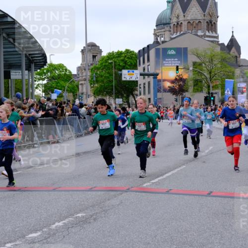 25.04.2026 - Das Zehntel Tim E. http://msf.ph/oto/9576496 25.04.2026 10:57:08 Ziel 5093, 5290, 5308, 5384, 5386, 5401, 5419, 5437, 5451, 5463, 5678, 5830, 6004, 6122, 6126, 6228, 6234, 6275, 6330, 6413, 6820, 6852, 7427, 7497, 7509, 7537, 7553, 7557, 7560, 7575, 7583, 7705, 7711, 7853, 7861, 7926, 7962, 7987, 8020 meine-sportfotos.de