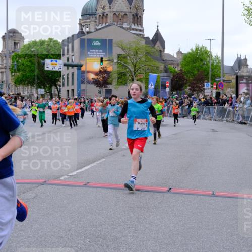 25.04.2026 - Das Zehntel Tim E. http://msf.ph/oto/9576513 25.04.2026 10:57:11 Ziel 5093, 5302, 5374, 5384, 5401, 5409, 5419, 5437, 5451, 5678, 5830, 6004, 6122, 6126, 6228, 6234, 6275, 6330, 6413, 6820, 6852, 7065, 7079, 7398, 7406, 7427, 7455, 7464, 7497, 7506, 7509, 7553, 7557, 7575, 7583, 7853, 7861, 7926, 7962, 7987 meine-sportfotos.de
