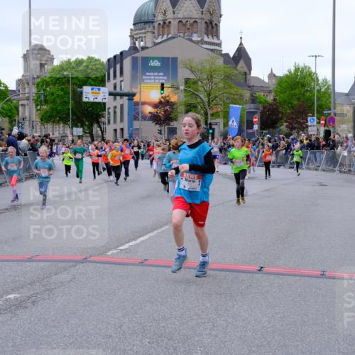 25.04.2026 - Das Zehntel Tim E. http://msf.ph/oto/9576515 25.04.2026 10:57:11 Ziel 5093, 5302, 5374, 5384, 5401, 5409, 5419, 5437, 5451, 5678, 5830, 6004, 6122, 6126, 6228, 6234, 6275, 6330, 6413, 6820, 6852, 7065, 7079, 7398, 7406, 7427, 7455, 7464, 7497, 7506, 7509, 7553, 7557, 7575, 7583, 7853, 7861, 7926, 7962, 7987 meine-sportfotos.de