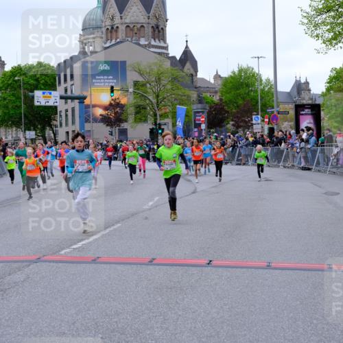 25.04.2026 - Das Zehntel Tim E. http://msf.ph/oto/9576518 25.04.2026 10:57:13 Ziel 5302, 5374, 5384, 5401, 5409, 5419, 5437, 5451, 5528, 5678, 5821, 5830, 5831, 6004, 6122, 6126, 6228, 6234, 6275, 6330, 6413, 7065, 7079, 7224, 7374, 7377, 7396, 7398, 7401, 7406, 7427, 7455, 7464, 7506, 7575, 7583, 7853, 7926, 7958, 7962, 7987 meine-sportfotos.de