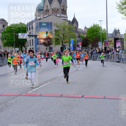 25.04.2026 - Das Zehntel Tim E. http://msf.ph/oto/9576520 25.04.2026 10:57:13 Ziel 5302, 5374, 5384, 5401, 5409, 5419, 5437, 5451, 5528, 5678, 5821, 5830, 5831, 6004, 6122, 6126, 6228, 6234, 6275, 6330, 6413, 7065, 7079, 7224, 7374, 7377, 7396, 7398, 7401, 7406, 7427, 7455, 7464, 7506, 7575, 7583, 7853, 7926, 7958, 7962, 7987 meine-sportfotos.de