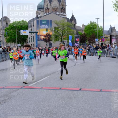 25.04.2026 - Das Zehntel Tim E. http://msf.ph/oto/9576522 25.04.2026 10:57:13 Ziel 5302, 5374, 5384, 5401, 5409, 5419, 5437, 5451, 5528, 5678, 5821, 5830, 5831, 6004, 6122, 6126, 6228, 6234, 6275, 6330, 6413, 7065, 7079, 7224, 7374, 7377, 7396, 7398, 7401, 7406, 7427, 7455, 7464, 7506, 7575, 7583, 7853, 7926, 7958, 7962, 7987 meine-sportfotos.de