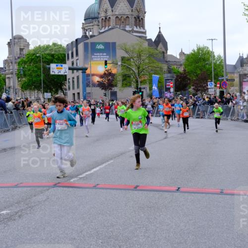 25.04.2026 - Das Zehntel Tim E. http://msf.ph/oto/9576523 25.04.2026 10:57:13 Ziel 5302, 5374, 5384, 5401, 5409, 5419, 5437, 5451, 5528, 5678, 5821, 5830, 5831, 6004, 6122, 6126, 6228, 6234, 6275, 6330, 6413, 7065, 7079, 7224, 7374, 7377, 7396, 7398, 7401, 7406, 7427, 7455, 7464, 7506, 7575, 7583, 7853, 7926, 7958, 7962, 7987 meine-sportfotos.de