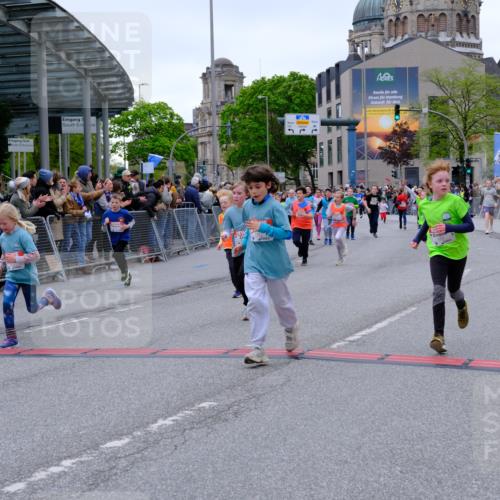 25.04.2026 - Das Zehntel Tim E. http://msf.ph/oto/9576524 25.04.2026 10:57:14 Ziel 5302, 5374, 5384, 5401, 5409, 5419, 5437, 5451, 5522, 5528, 5678, 5821, 5830, 5831, 6004, 6122, 6126, 6330, 6413, 6737, 6751, 6877, 6901, 7065, 7079, 7134, 7224, 7374, 7377, 7396, 7398, 7401, 7406, 7427, 7455, 7464, 7506, 7575, 7583, 7853, 7926, 7958, 7962, 7987 meine-sportfotos.de
