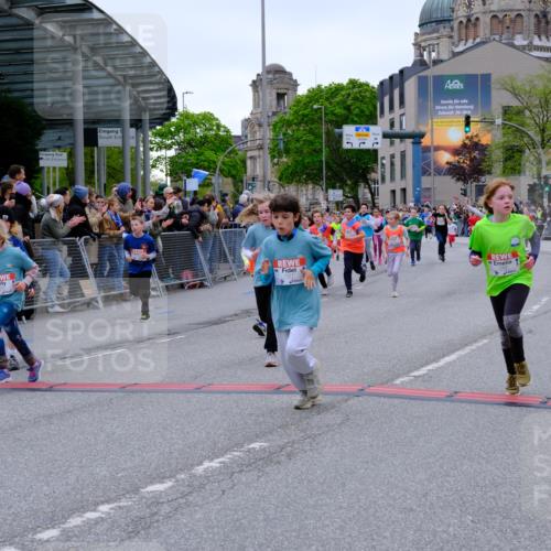 25.04.2026 - Das Zehntel Tim E. http://msf.ph/oto/9576526 25.04.2026 10:57:14 Ziel 5302, 5374, 5384, 5401, 5409, 5419, 5437, 5451, 5522, 5528, 5678, 5821, 5830, 5831, 6004, 6122, 6126, 6330, 6413, 6737, 6751, 6877, 6901, 7065, 7079, 7134, 7224, 7374, 7377, 7396, 7398, 7401, 7406, 7427, 7455, 7464, 7506, 7575, 7583, 7853, 7926, 7958, 7962, 7987 meine-sportfotos.de