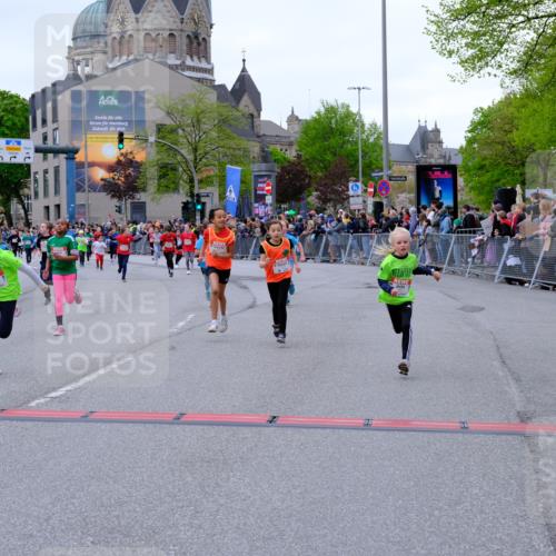 25.04.2026 - Das Zehntel Tim E. http://msf.ph/oto/9576536 25.04.2026 10:57:16 Ziel 5302, 5374, 5401, 5409, 5419, 5437, 5451, 5522, 5528, 5678, 5821, 5830, 5831, 6004, 6169, 6175, 6330, 6728, 6737, 6751, 6877, 6901, 7065, 7079, 7134, 7224, 7374, 7377, 7396, 7398, 7401, 7406, 7413, 7427, 7455, 7464, 7506, 7575, 7583, 7853, 7958, 7962 meine-sportfotos.de