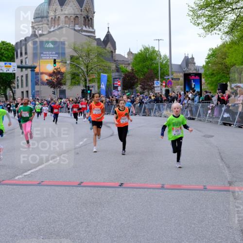 25.04.2026 - Das Zehntel Tim E. http://msf.ph/oto/9576537 25.04.2026 10:57:16 Ziel 5302, 5374, 5401, 5409, 5419, 5437, 5451, 5522, 5528, 5678, 5821, 5830, 5831, 6004, 6169, 6175, 6330, 6728, 6737, 6751, 6877, 6901, 7065, 7079, 7134, 7224, 7374, 7377, 7396, 7398, 7401, 7406, 7413, 7427, 7455, 7464, 7506, 7575, 7583, 7853, 7958, 7962 meine-sportfotos.de