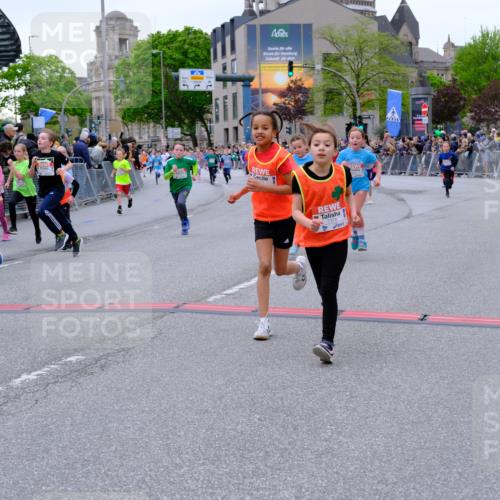 25.04.2026 - Das Zehntel Tim E. http://msf.ph/oto/9576545 25.04.2026 10:57:18 Ziel 5013, 5302, 5374, 5409, 5522, 5528, 5821, 5830, 5831, 6138, 6169, 6175, 6728, 6737, 6751, 6877, 6901, 7065, 7079, 7134, 7222, 7224, 7374, 7377, 7396, 7398, 7401, 7406, 7413, 7427, 7455, 7464, 7506, 7958 meine-sportfotos.de