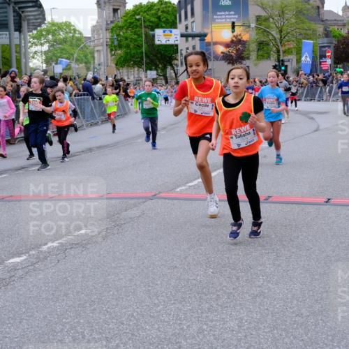 25.04.2026 - Das Zehntel Tim E. http://msf.ph/oto/9576547 25.04.2026 10:57:18 Ziel 5013, 5302, 5374, 5409, 5522, 5528, 5821, 5830, 5831, 6138, 6169, 6175, 6728, 6737, 6751, 6877, 6901, 7065, 7079, 7134, 7222, 7224, 7374, 7377, 7396, 7398, 7401, 7406, 7413, 7427, 7455, 7464, 7506, 7958 meine-sportfotos.de