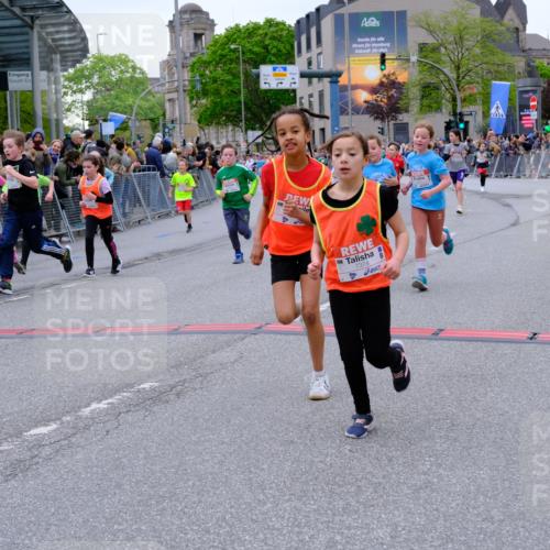 25.04.2026 - Das Zehntel Tim E. http://msf.ph/oto/9576549 25.04.2026 10:57:18 Ziel 5013, 5302, 5374, 5409, 5522, 5528, 5821, 5830, 5831, 6138, 6169, 6175, 6728, 6737, 6751, 6877, 6901, 7065, 7079, 7134, 7222, 7224, 7374, 7377, 7396, 7398, 7401, 7406, 7413, 7427, 7455, 7464, 7506, 7958 meine-sportfotos.de