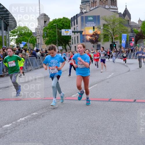 25.04.2026 - Das Zehntel Tim E. http://msf.ph/oto/9576555 25.04.2026 10:57:19 Ziel 5013, 5302, 5333, 5374, 5409, 5522, 5528, 5821, 5831, 6138, 6169, 6175, 6235, 6728, 6737, 6751, 6877, 6901, 7065, 7079, 7134, 7222, 7224, 7374, 7377, 7396, 7398, 7401, 7406, 7413, 7427, 7455, 7464, 7506, 7958 meine-sportfotos.de