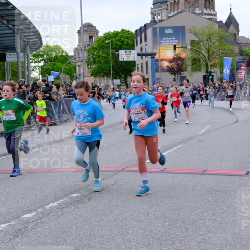 25.04.2026 - Das Zehntel Tim E. http://msf.ph/oto/9576557 25.04.2026 10:57:19 Ziel 5013, 5302, 5333, 5374, 5409, 5522, 5528, 5821, 5831, 6138, 6169, 6175, 6235, 6728, 6737, 6751, 6877, 6901, 7065, 7079, 7134, 7222, 7224, 7374, 7377, 7396, 7398, 7401, 7406, 7413, 7427, 7455, 7464, 7506, 7958 meine-sportfotos.de