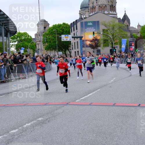 25.04.2026 - Das Zehntel Tim E. http://msf.ph/oto/9576563 25.04.2026 10:57:21 Ziel 5013, 5302, 5333, 5338, 5374, 5409, 5522, 5528, 5821, 5831, 5955, 6138, 6169, 6175, 6235, 6728, 6737, 6751, 6877, 6901, 7065, 7079, 7134, 7222, 7224, 7374, 7377, 7396, 7398, 7401, 7406, 7413, 7455, 7464, 7506, 7958, 8016 meine-sportfotos.de