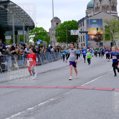 25.04.2026 - Das Zehntel Tim E. http://msf.ph/oto/9576570 25.04.2026 10:57:23 Ziel 5013, 5333, 5338, 5374, 5442, 5522, 5528, 5619, 5821, 5831, 5955, 6120, 6134, 6138, 6169, 6175, 6235, 6335, 6728, 6737, 6751, 6877, 6901, 7065, 7070, 7079, 7134, 7222, 7224, 7374, 7377, 7396, 7398, 7401, 7413, 7682, 7958, 8016 meine-sportfotos.de