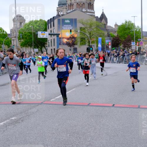 25.04.2026 - Das Zehntel Tim E. http://msf.ph/oto/9576575 25.04.2026 10:57:24 Ziel 5013, 5333, 5338, 5417, 5442, 5522, 5528, 5619, 5818, 5821, 5831, 5955, 6120, 6134, 6138, 6169, 6175, 6235, 6335, 6630, 6728, 6737, 6751, 6877, 6901, 7070, 7134, 7222, 7224, 7374, 7377, 7396, 7401, 7413, 7682, 7867, 7958, 8016, 8046, 8047 meine-sportfotos.de