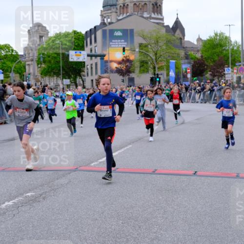 25.04.2026 - Das Zehntel Tim E. http://msf.ph/oto/9576576 25.04.2026 10:57:24 Ziel 5013, 5333, 5338, 5417, 5442, 5522, 5528, 5619, 5818, 5821, 5831, 5955, 6120, 6134, 6138, 6169, 6175, 6235, 6335, 6630, 6728, 6737, 6751, 6877, 6901, 7070, 7134, 7222, 7224, 7374, 7377, 7396, 7401, 7413, 7682, 7867, 7958, 8016, 8046, 8047 meine-sportfotos.de