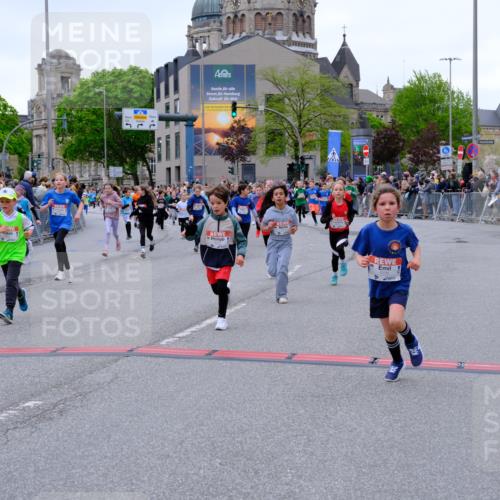 25.04.2026 - Das Zehntel Tim E. http://msf.ph/oto/9576583 25.04.2026 10:57:25 Ziel 5013, 5047, 5333, 5338, 5417, 5442, 5522, 5619, 5818, 5821, 5831, 5955, 6120, 6134, 6138, 6169, 6175, 6235, 6335, 6630, 6728, 6737, 6751, 6877, 6901, 7070, 7134, 7222, 7224, 7413, 7682, 7867, 8016, 8046, 8047 meine-sportfotos.de