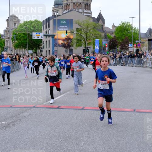 25.04.2026 - Das Zehntel Tim E. http://msf.ph/oto/9576586 25.04.2026 10:57:26 Ziel 5013, 5047, 5333, 5338, 5417, 5430, 5442, 5522, 5546, 5619, 5818, 5955, 5967, 6120, 6134, 6138, 6169, 6175, 6235, 6335, 6630, 6728, 6737, 6751, 6877, 6888, 6899, 6901, 7070, 7134, 7222, 7413, 7682, 7867, 8016, 8046, 8047 meine-sportfotos.de