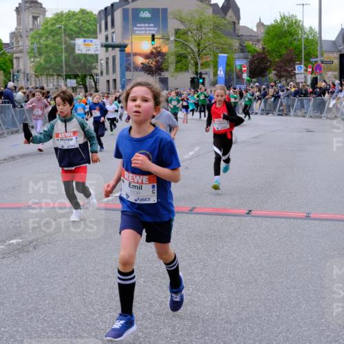 25.04.2026 - Das Zehntel Tim E. http://msf.ph/oto/9576589 25.04.2026 10:57:26 Ziel 5013, 5047, 5333, 5338, 5417, 5430, 5442, 5522, 5546, 5619, 5818, 5955, 5967, 6120, 6134, 6138, 6169, 6175, 6235, 6335, 6630, 6728, 6737, 6751, 6877, 6888, 6899, 6901, 7070, 7134, 7222, 7413, 7682, 7867, 8016, 8046, 8047 meine-sportfotos.de