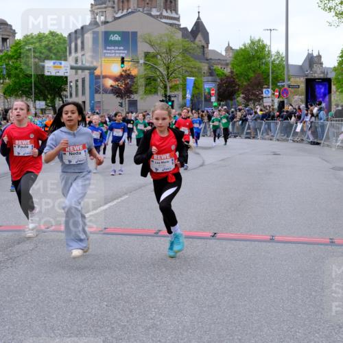 25.04.2026 - Das Zehntel Tim E. http://msf.ph/oto/9576593 25.04.2026 10:57:27 Ziel 5013, 5047, 5333, 5338, 5417, 5430, 5442, 5546, 5619, 5818, 5955, 5967, 6120, 6134, 6138, 6169, 6175, 6235, 6328, 6335, 6630, 6728, 6888, 6899, 7070, 7222, 7413, 7682, 7867, 8016, 8046, 8047 meine-sportfotos.de
