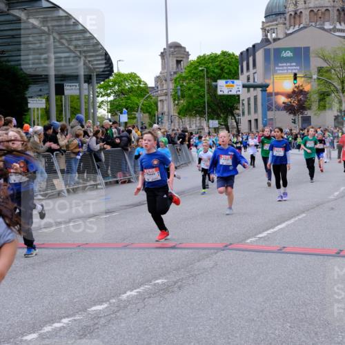 25.04.2026 - Das Zehntel Tim E. http://msf.ph/oto/9576600 25.04.2026 10:57:28 Ziel 5013, 5047, 5333, 5338, 5417, 5430, 5442, 5545, 5546, 5547, 5619, 5818, 5955, 5967, 6120, 6134, 6138, 6169, 6171, 6175, 6235, 6328, 6335, 6338, 6630, 6888, 6899, 7070, 7222, 7682, 7867, 7906, 8014, 8016, 8046, 8047 meine-sportfotos.de