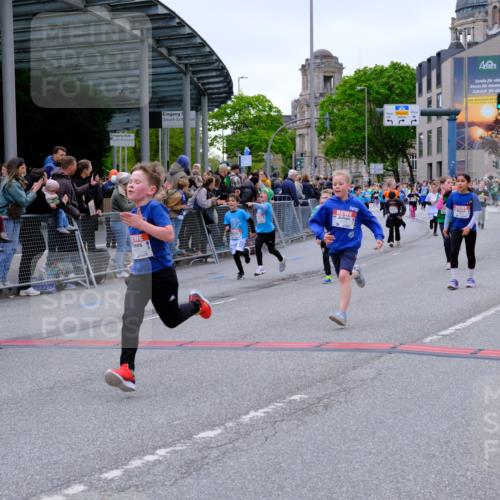 25.04.2026 - Das Zehntel Tim E. http://msf.ph/oto/9576605 25.04.2026 10:57:29 Ziel 5013, 5047, 5333, 5338, 5417, 5430, 5442, 5540, 5545, 5546, 5547, 5619, 5818, 5955, 5967, 6120, 6134, 6138, 6171, 6235, 6328, 6335, 6338, 6630, 6888, 6899, 7070, 7222, 7682, 7867, 7906, 8014, 8016, 8029, 8046, 8047 meine-sportfotos.de