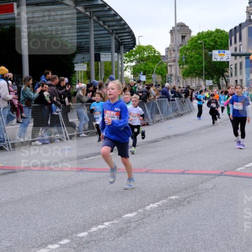 25.04.2026 - Das Zehntel Tim E. http://msf.ph/oto/9576610 25.04.2026 10:57:30 Ziel 5013, 5047, 5333, 5338, 5417, 5430, 5442, 5537, 5540, 5545, 5546, 5547, 5619, 5818, 5955, 5967, 6120, 6134, 6138, 6171, 6181, 6235, 6328, 6335, 6338, 6622, 6625, 6630, 6639, 6888, 6899, 7070, 7682, 7867, 7906, 8014, 8016, 8029, 8046, 8047 meine-sportfotos.de