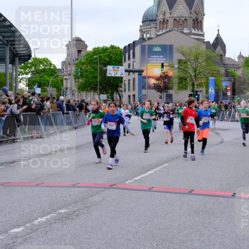 25.04.2026 - Das Zehntel Tim E. http://msf.ph/oto/9576613 25.04.2026 10:57:30 Ziel 5013, 5047, 5333, 5338, 5417, 5430, 5442, 5537, 5540, 5545, 5546, 5547, 5619, 5818, 5955, 5967, 6120, 6134, 6138, 6171, 6181, 6235, 6328, 6335, 6338, 6622, 6625, 6630, 6639, 6888, 6899, 7070, 7682, 7867, 7906, 8014, 8016, 8029, 8046, 8047 meine-sportfotos.de