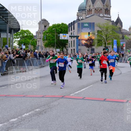 25.04.2026 - Das Zehntel Tim E. http://msf.ph/oto/9576614 25.04.2026 10:57:30 Ziel 5013, 5047, 5333, 5338, 5417, 5430, 5442, 5537, 5540, 5545, 5546, 5547, 5619, 5818, 5955, 5967, 6120, 6134, 6138, 6171, 6181, 6235, 6328, 6335, 6338, 6622, 6625, 6630, 6639, 6888, 6899, 7070, 7682, 7867, 7906, 8014, 8016, 8029, 8046, 8047 meine-sportfotos.de
