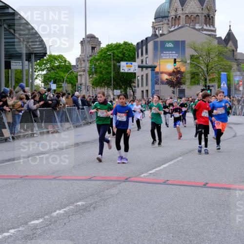 25.04.2026 - Das Zehntel Tim E. http://msf.ph/oto/9576615 25.04.2026 10:57:31 Ziel 5047, 5135, 5333, 5338, 5417, 5430, 5442, 5535, 5537, 5540, 5545, 5546, 5547, 5619, 5818, 5955, 5967, 6120, 6134, 6171, 6181, 6235, 6328, 6335, 6338, 6622, 6625, 6630, 6639, 6640, 6888, 6899, 6904, 7070, 7682, 7867, 7906, 8014, 8016, 8029, 8046, 8047 meine-sportfotos.de