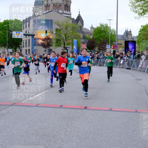 25.04.2026 - Das Zehntel Tim E. http://msf.ph/oto/9576620 25.04.2026 10:57:32 Ziel 5047, 5135, 5338, 5417, 5430, 5442, 5535, 5537, 5540, 5545, 5546, 5547, 5619, 5818, 5955, 5967, 6120, 6134, 6171, 6181, 6328, 6335, 6338, 6622, 6625, 6630, 6639, 6640, 6867, 6888, 6897, 6899, 6904, 7070, 7682, 7867, 7906, 8014, 8016, 8029, 8046, 8047 meine-sportfotos.de