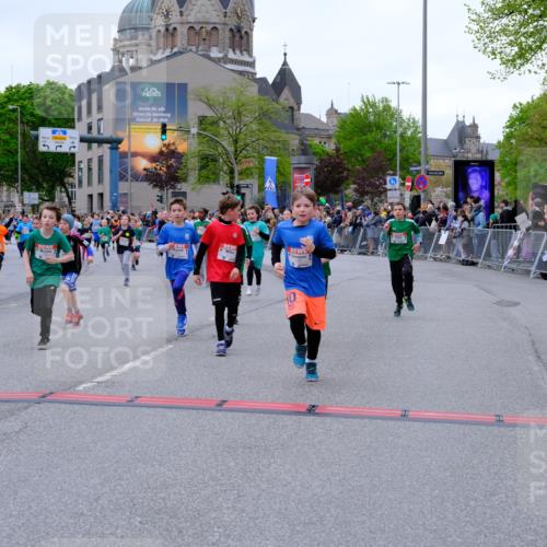 25.04.2026 - Das Zehntel Tim E. http://msf.ph/oto/9576622 25.04.2026 10:57:32 Ziel 5047, 5135, 5338, 5417, 5430, 5442, 5535, 5537, 5540, 5545, 5546, 5547, 5619, 5818, 5955, 5967, 6120, 6134, 6171, 6181, 6328, 6335, 6338, 6622, 6625, 6630, 6639, 6640, 6867, 6888, 6897, 6899, 6904, 7070, 7682, 7867, 7906, 8014, 8016, 8029, 8046, 8047 meine-sportfotos.de