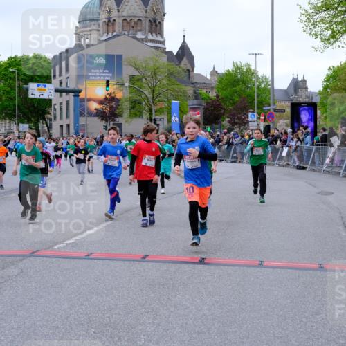 25.04.2026 - Das Zehntel Tim E. http://msf.ph/oto/9576623 25.04.2026 10:57:32 Ziel 5047, 5135, 5338, 5417, 5430, 5442, 5535, 5537, 5540, 5545, 5546, 5547, 5619, 5818, 5955, 5967, 6120, 6134, 6171, 6181, 6328, 6335, 6338, 6622, 6625, 6630, 6639, 6640, 6867, 6888, 6897, 6899, 6904, 7070, 7682, 7867, 7906, 8014, 8016, 8029, 8046, 8047 meine-sportfotos.de
