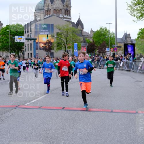 25.04.2026 - Das Zehntel Tim E. http://msf.ph/oto/9576624 25.04.2026 10:57:32 Ziel 5047, 5135, 5338, 5417, 5430, 5442, 5535, 5537, 5540, 5545, 5546, 5547, 5619, 5818, 5955, 5967, 6120, 6134, 6171, 6181, 6328, 6335, 6338, 6622, 6625, 6630, 6639, 6640, 6867, 6888, 6897, 6899, 6904, 7070, 7682, 7867, 7906, 8014, 8016, 8029, 8046, 8047 meine-sportfotos.de