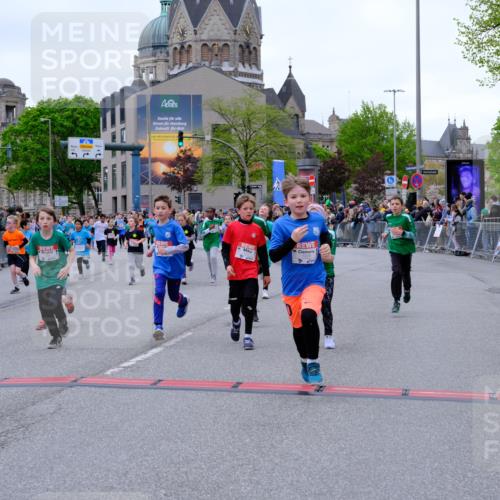 25.04.2026 - Das Zehntel Tim E. http://msf.ph/oto/9576626 25.04.2026 10:57:32 Ziel 5047, 5135, 5338, 5417, 5430, 5442, 5535, 5537, 5540, 5545, 5546, 5547, 5619, 5818, 5955, 5967, 6120, 6134, 6171, 6181, 6328, 6335, 6338, 6622, 6625, 6630, 6639, 6640, 6867, 6888, 6897, 6899, 6904, 7070, 7682, 7867, 7906, 8014, 8016, 8029, 8046, 8047 meine-sportfotos.de