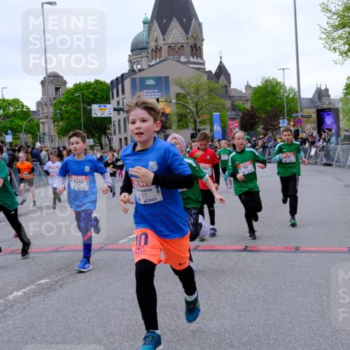 25.04.2026 - Das Zehntel Tim E. http://msf.ph/oto/9576630 25.04.2026 10:57:33 Ziel 5047, 5135, 5168, 5417, 5430, 5442, 5535, 5537, 5540, 5545, 5546, 5547, 5619, 5818, 5955, 5967, 6120, 6134, 6171, 6181, 6328, 6335, 6338, 6622, 6625, 6630, 6639, 6640, 6867, 6888, 6897, 6899, 6904, 7007, 7070, 7682, 7772, 7798, 7867, 7906, 8014, 8016, 8029, 8046, 8047 meine-sportfotos.de