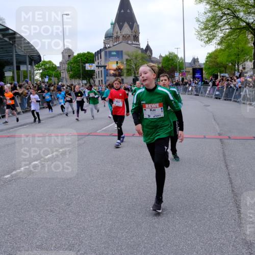 25.04.2026 - Das Zehntel Tim E. http://msf.ph/oto/9576635 25.04.2026 10:57:35 Ziel 5047, 5135, 5168, 5417, 5430, 5442, 5535, 5537, 5540, 5545, 5546, 5547, 5619, 5815, 5818, 5837, 5967, 6171, 6181, 6328, 6331, 6338, 6440, 6614, 6622, 6625, 6630, 6639, 6640, 6867, 6888, 6897, 6899, 6904, 7007, 7682, 7772, 7798, 7867, 7906, 8014, 8029, 8046, 8047 meine-sportfotos.de