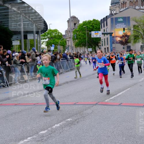 25.04.2026 - Das Zehntel Tim E. http://msf.ph/oto/9576646 25.04.2026 10:57:40 Ziel 5071, 5135, 5168, 5223, 5291, 5354, 5372, 5535, 5537, 5539, 5540, 5543, 5545, 5547, 5554, 5815, 5832, 5837, 6171, 6181, 6331, 6338, 6418, 6440, 6614, 6622, 6625, 6634, 6639, 6640, 6867, 6897, 6904, 6947, 7007, 7261, 7375, 7392, 7694, 7772, 7798, 7906, 8014, 8029 meine-sportfotos.de