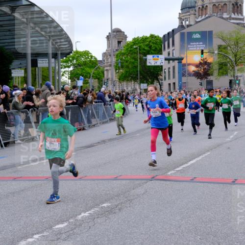 25.04.2026 - Das Zehntel Tim E. http://msf.ph/oto/9576647 25.04.2026 10:57:40 Ziel 5071, 5135, 5168, 5223, 5291, 5354, 5372, 5535, 5537, 5539, 5540, 5543, 5545, 5547, 5554, 5815, 5832, 5837, 6171, 6181, 6331, 6338, 6418, 6440, 6614, 6622, 6625, 6634, 6639, 6640, 6867, 6897, 6904, 6947, 7007, 7261, 7375, 7392, 7694, 7772, 7798, 7906, 8014, 8029 meine-sportfotos.de
