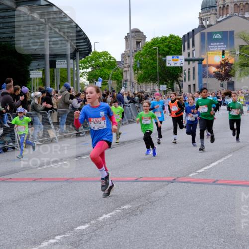 25.04.2026 - Das Zehntel Tim E. http://msf.ph/oto/9576652 25.04.2026 10:57:41 Ziel 5071, 5135, 5168, 5223, 5291, 5354, 5372, 5535, 5537, 5539, 5540, 5543, 5554, 5806, 5815, 5816, 5832, 5837, 6181, 6331, 6418, 6440, 6614, 6622, 6625, 6634, 6639, 6640, 6867, 6897, 6904, 6947, 7007, 7261, 7375, 7392, 7694, 7772, 7798, 8029 meine-sportfotos.de