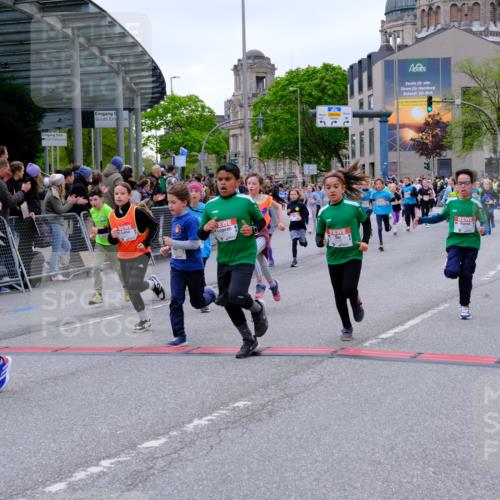 25.04.2026 - Das Zehntel Tim E. http://msf.ph/oto/9576661 25.04.2026 10:57:42 Ziel 5071, 5135, 5168, 5223, 5291, 5354, 5372, 5472, 5535, 5537, 5539, 5543, 5554, 5806, 5815, 5816, 5832, 5837, 6181, 6331, 6418, 6440, 6614, 6622, 6625, 6634, 6639, 6640, 6867, 6897, 6904, 6947, 7007, 7261, 7375, 7392, 7694, 7772, 7798, 8002, 8005 meine-sportfotos.de