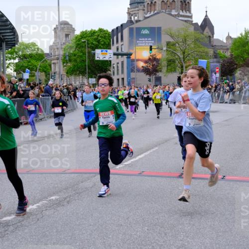 25.04.2026 - Das Zehntel Tim E. http://msf.ph/oto/9576668 25.04.2026 10:57:43 Ziel 5071, 5135, 5168, 5223, 5291, 5354, 5372, 5472, 5535, 5539, 5543, 5554, 5806, 5810, 5815, 5816, 5832, 5837, 6331, 6418, 6440, 6614, 6634, 6640, 6867, 6897, 6904, 6947, 7007, 7261, 7375, 7392, 7694, 7772, 7798, 7895, 8002, 8005 meine-sportfotos.de