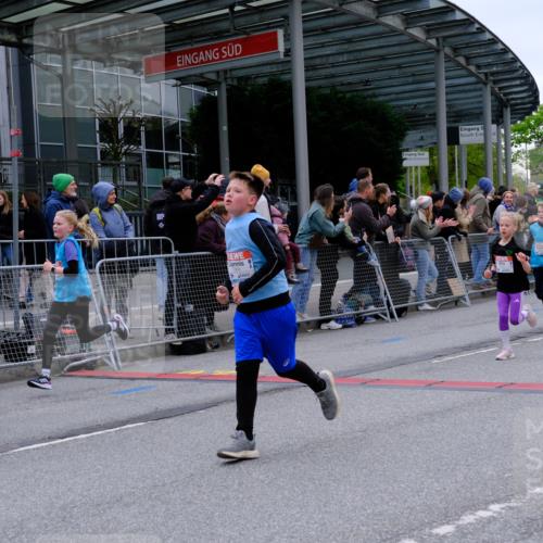 25.04.2026 - Das Zehntel Tim E. http://msf.ph/oto/9576686 25.04.2026 10:57:46 Ziel 5071, 5223, 5291, 5354, 5372, 5472, 5476, 5539, 5543, 5554, 5665, 5677, 5806, 5810, 5815, 5816, 5832, 5837, 6331, 6408, 6411, 6418, 6440, 6603, 6614, 6634, 6708, 6715, 6747, 6749, 6947, 7231, 7261, 7322, 7375, 7392, 7694, 7796, 7895, 8002, 8005 meine-sportfotos.de
