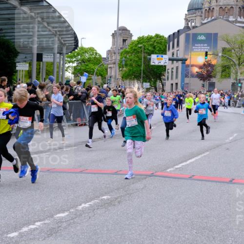 25.04.2026 - Das Zehntel Tim E. http://msf.ph/oto/9576694 25.04.2026 10:57:48 Ziel 5002, 5071, 5223, 5291, 5354, 5372, 5395, 5404, 5472, 5476, 5539, 5543, 5554, 5665, 5677, 5806, 5810, 5816, 5832, 5973, 6408, 6411, 6418, 6603, 6634, 6708, 6715, 6747, 6749, 6892, 6947, 7037, 7231, 7242, 7261, 7322, 7375, 7392, 7694, 7796, 7895, 8002, 8005 meine-sportfotos.de