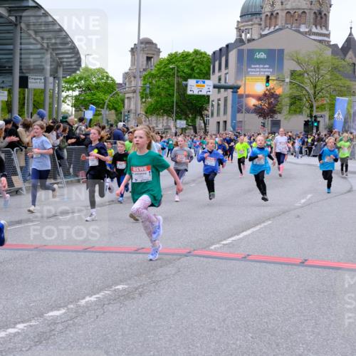 25.04.2026 - Das Zehntel Tim E. http://msf.ph/oto/9576695 25.04.2026 10:57:48 Ziel 5002, 5071, 5223, 5291, 5354, 5372, 5395, 5404, 5472, 5476, 5539, 5543, 5554, 5665, 5677, 5806, 5810, 5816, 5832, 5973, 6408, 6411, 6418, 6603, 6634, 6708, 6715, 6747, 6749, 6892, 6947, 7037, 7231, 7242, 7261, 7322, 7375, 7392, 7694, 7796, 7895, 8002, 8005 meine-sportfotos.de